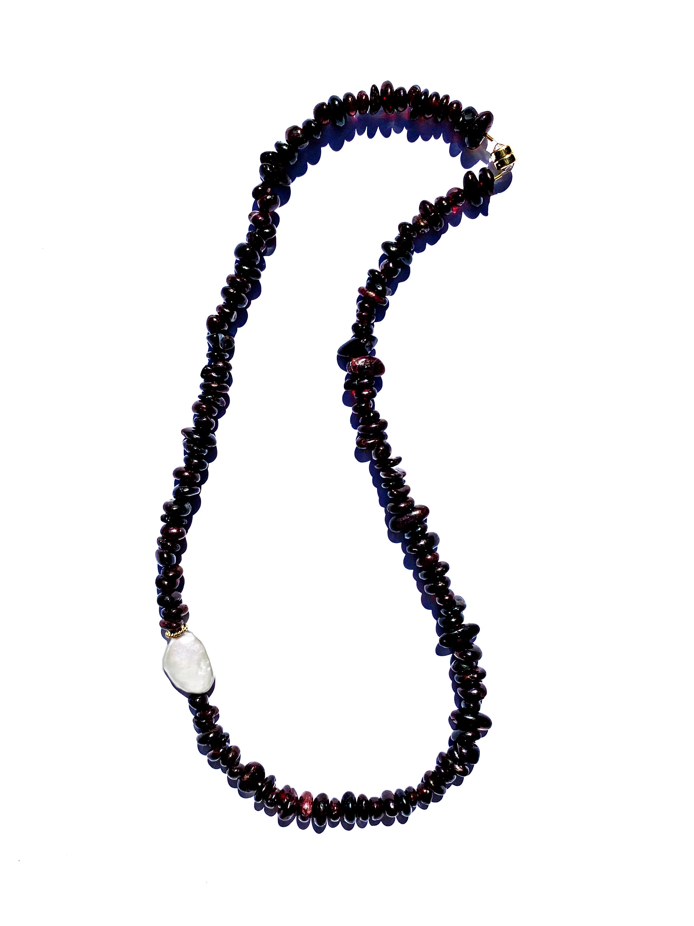 Free Your Soul Grenat Necklace